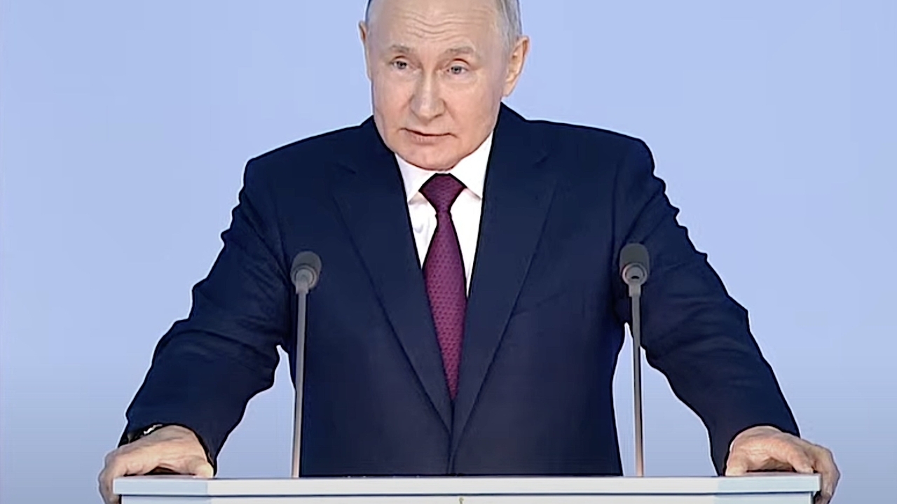 Путин: Россия разместит в Белоруссии тактическое ядерное оружие