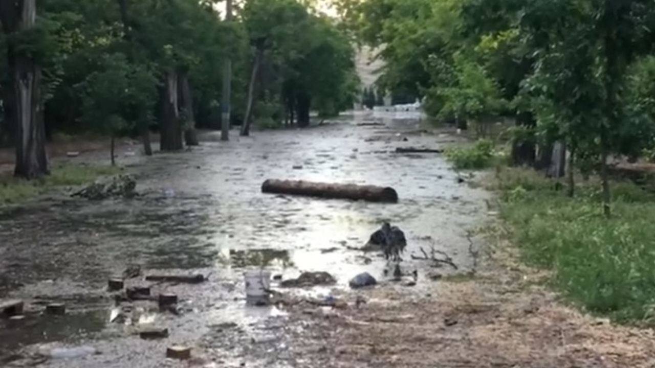 Мэр Новой Каховки заявил, что вода почти полностью ушла из города