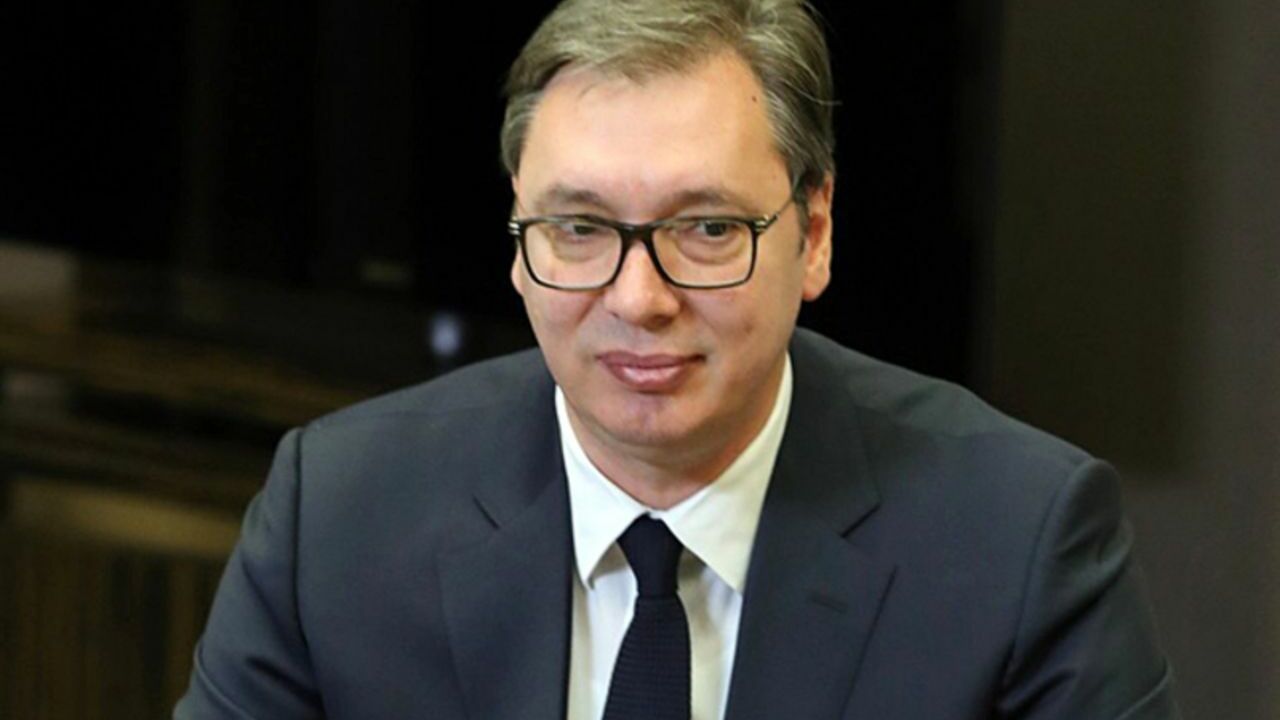 Президент Сербии не уверен в мудрости решения МУС о выдаче ордера на арест Путина