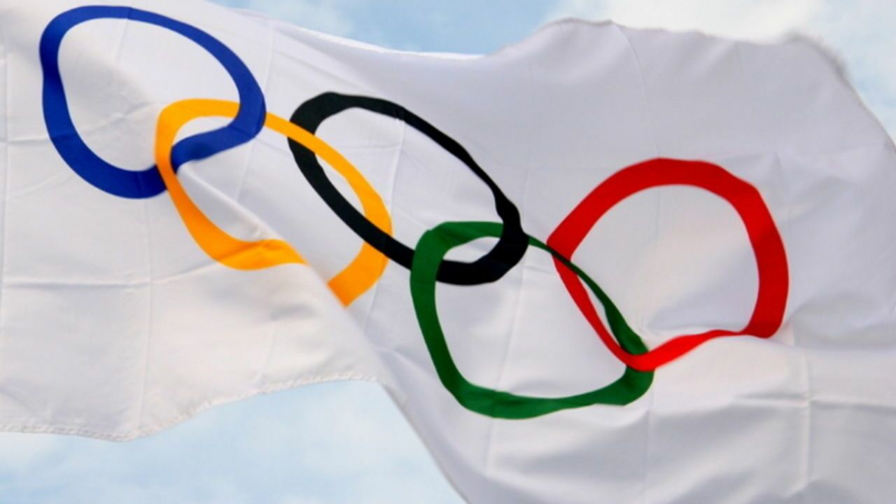 Нейтральный флаг - это официальный олимпийский флаг,