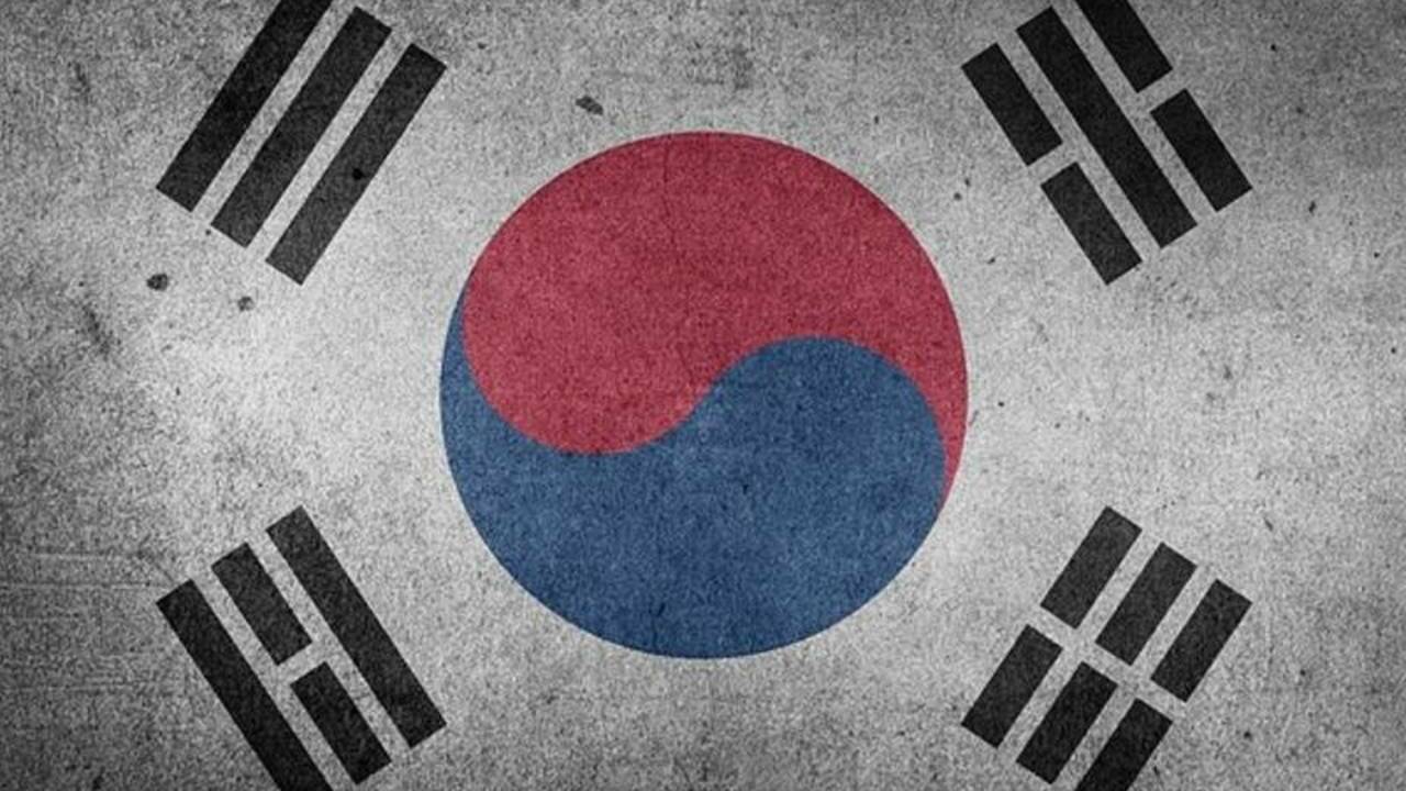 Президент Южной Кореи пообещал Зеленскому «гуманитарную и экономическую помощь»
